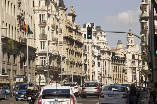 Groen licht in Madrid, Spanje — Stockfoto