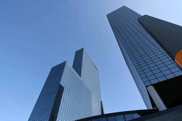 Ofis binaları Rotterdam, Hollanda — Stok fotoğraf