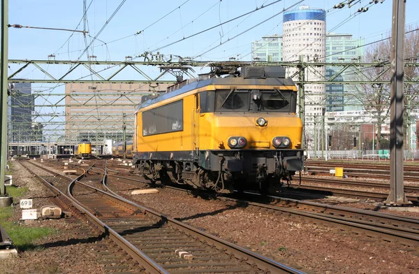 Locomotive on the rails at The Hague, Holland — Stock Photo, Image