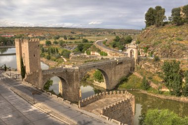 İspanya, Toledo 'daki Alcantara Köprüsü