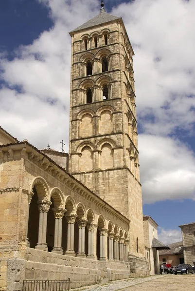 塞戈维亚，西班牙圣埃斯特万教会的塔 — 图库照片