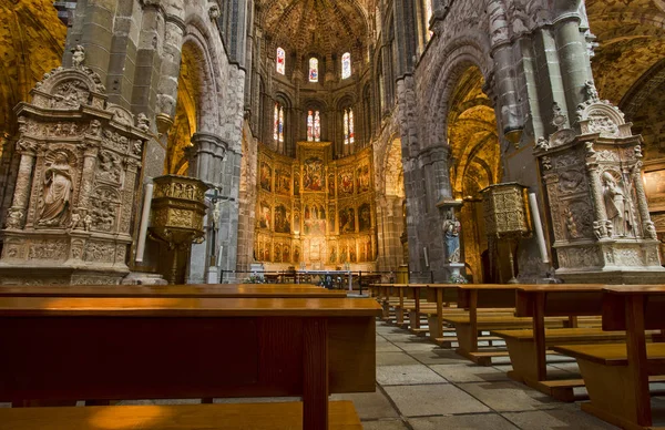西班牙阿维拉大教堂 — 图库照片