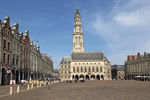 Arras Şehir Meydanı ve Fransa'da Belediye Binası — Stok fotoğraf