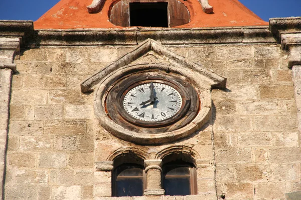 Rhodos kerk toren klok — Stockfoto