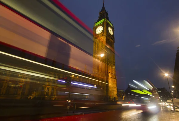 ロンドンの夜にビッグ ・ ベン — ストック写真