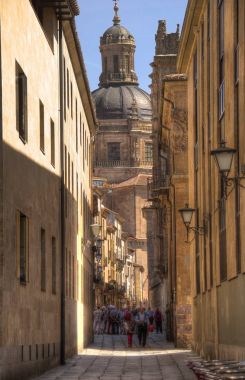 Turistler, sokaklarda, Salamanca, İspanya