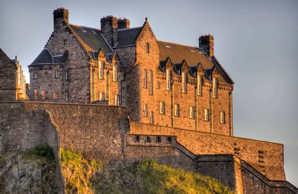 Castelo de Edimburgo em Sunset — Fotografia de Stock