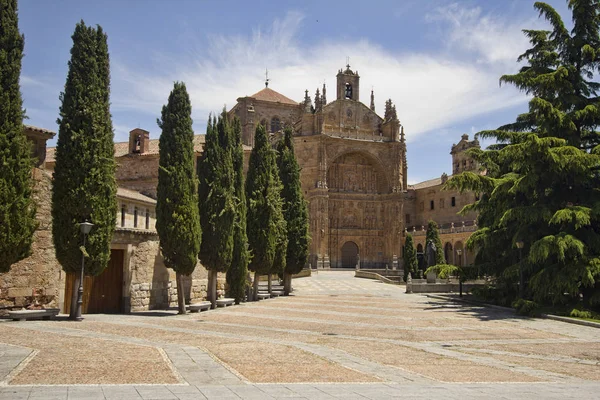 Convento de las Duenas in Salamanca, Spain — Stockfoto