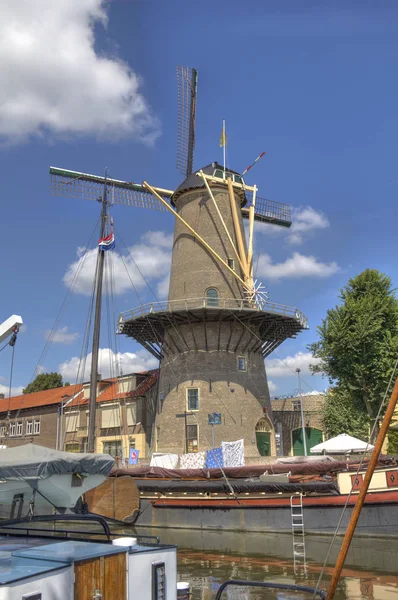 Windmill in Gouda, Holland — Stock Photo, Image