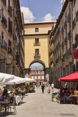 Madrid, İspanya kafelerde insanlar
