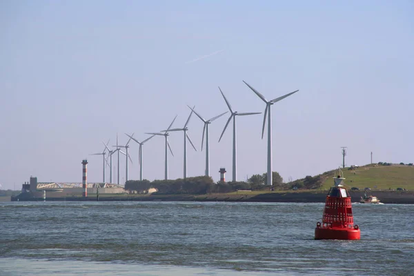 Řada větrných turbín — Stock fotografie
