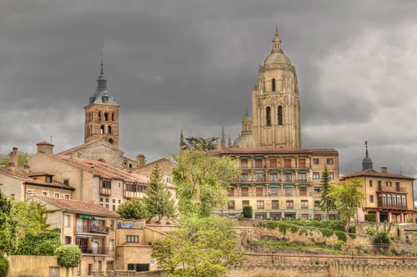 Catedral de Segovia en la colina de España —  Fotos de Stock