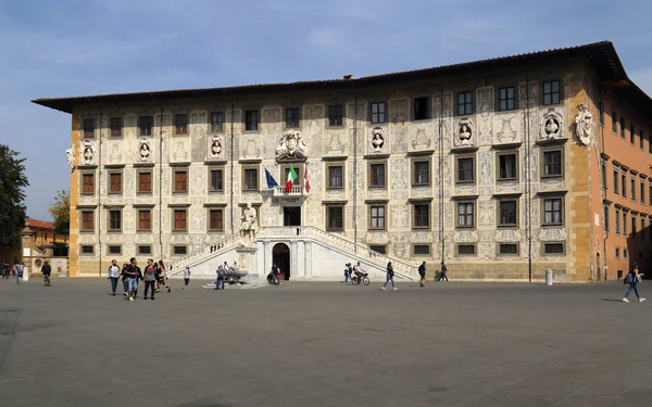 Готель Palazzo Carovana на площі лицарі в Пізе, Італія — стокове фото