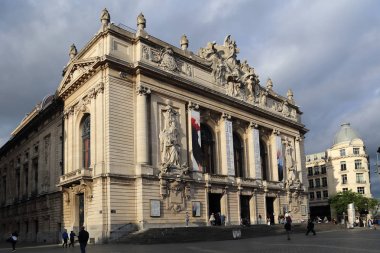 Opera Lille, Fransa yer de tiyatro üzerine inşa