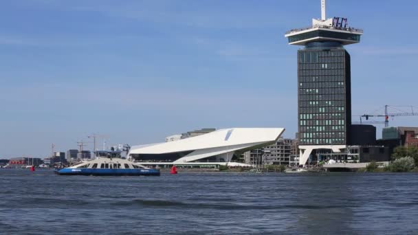 Ferries Navegam Rio Amsterdã Holanda Abril 2019 — Vídeo de Stock