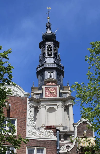荷兰阿姆斯特丹的教堂塔 — 图库照片