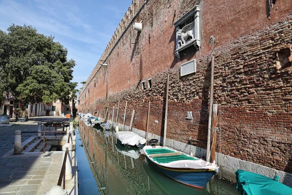 Mauern des Arsenals von Venedig, Italien — Stockfoto