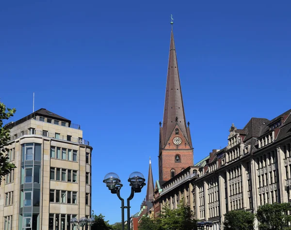 Torre San Petri Iglesia San Pedro Calle Comercial Monckebergstrasse Hamburgo — Foto de Stock