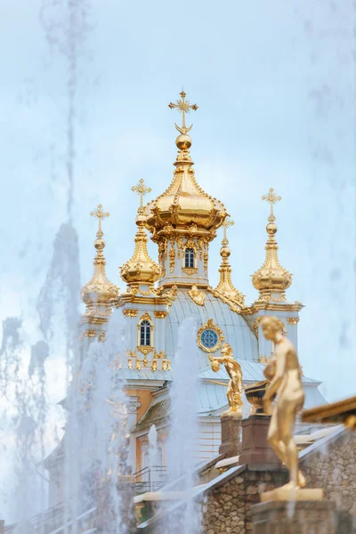 Peterhof, Russie. Ancienne résidence des monarques russes . — Photo