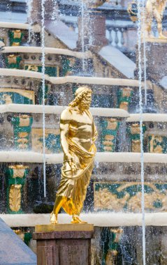 Peterhof, Rusya. Rus hükümdarları eski köşkü. 
