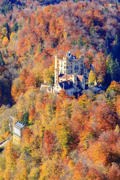 Castelo de Hohenschwangau no outono — Fotografia de Stock