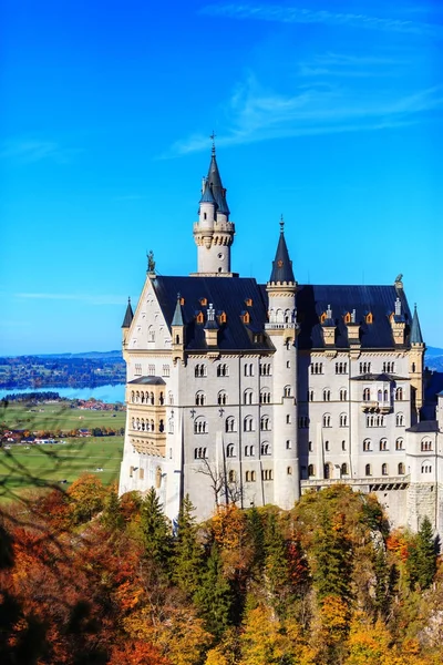 Schloss Neuschwanstein im Herbst — Stockfoto