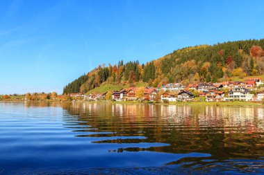 Hopfensee Gölü. Bavyera, Almanya