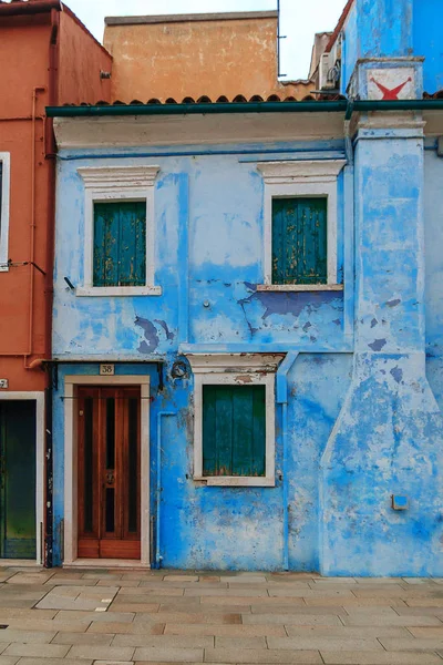 Maisons colorées à Burano île — Photo