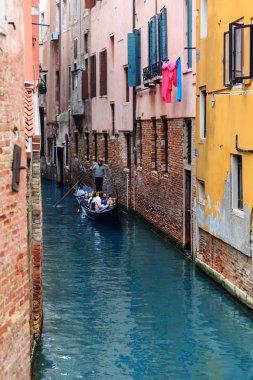 Dar Venedik Canal tipik gondol