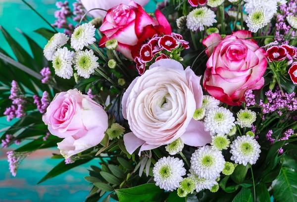 Bouquet of pink flowers — Stock Photo, Image