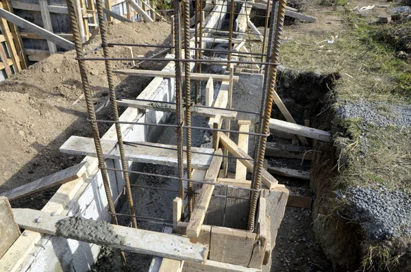 Herramienta de construcción en un sitio de construcción — Foto de Stock