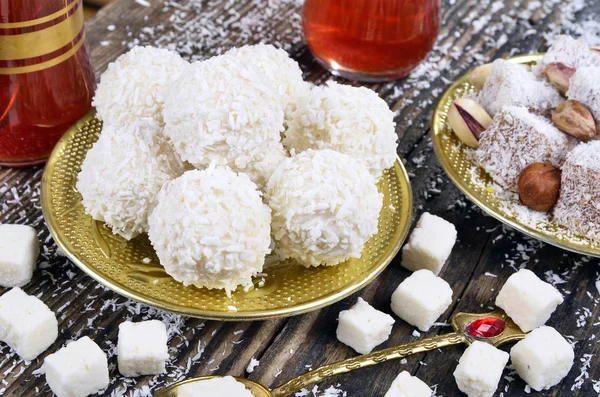 Turkish delight with coconut and tea — Stock Photo, Image