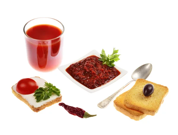 Glas som är full av nylagade tomatjuice — Stockfoto