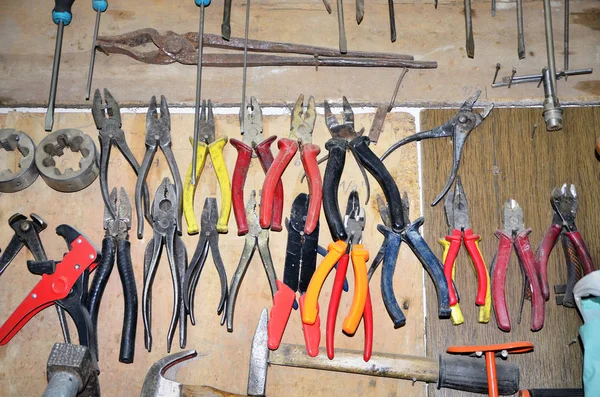Work Table Carpenter Many Tools Olds Hanging Background — Stock Photo, Image
