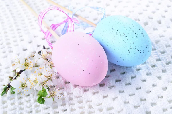 Frohe Ostern Mit Eiern Auf Buntem Hintergrund — Stockfoto