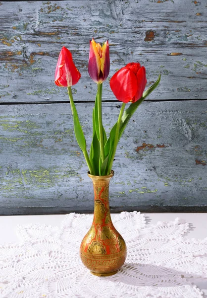 Red Tulips Metal Vase Blue Wooden Background — Stock Photo, Image