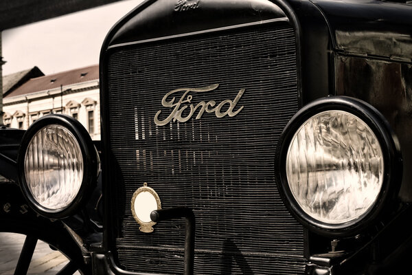 The old Ford car
