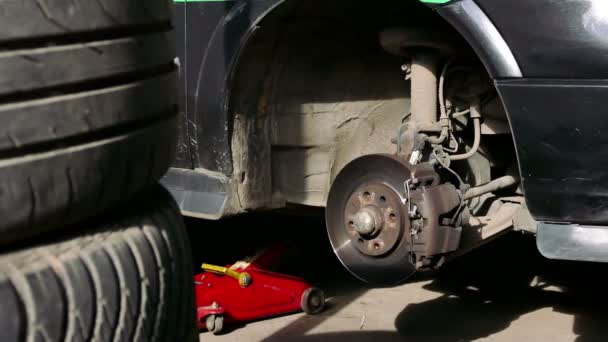 在轮胎服务车轮更换 — 图库视频影像