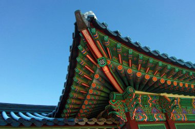     Kore'de güzel eski bina