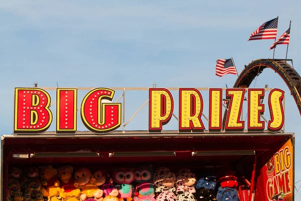 Sign Says Big Prizes At County Fair Carnival Game — Stock Photo, Image