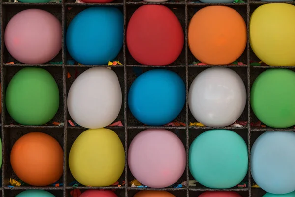 Inflated Balloons Wait To Be Popped At County Fair Game — Stock Photo, Image