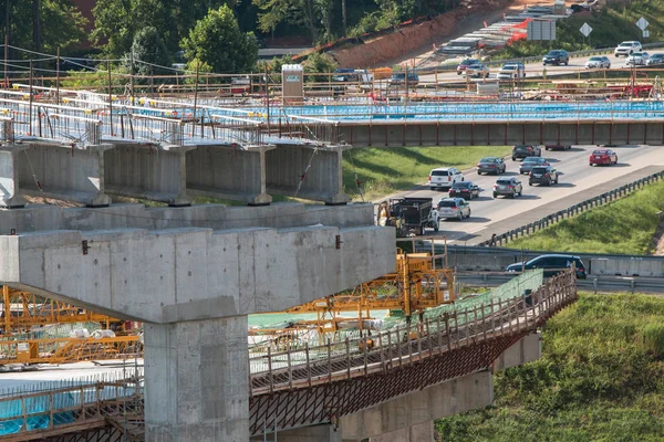 Mostowe wiadukty są budowane w rejonie Metro Atlanta — Zdjęcie stockowe