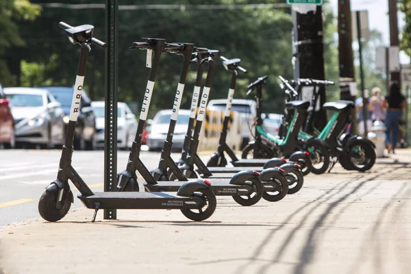 Atlanta Usa August 2019 Several Motorized Scooters Sit Lined Parked — стоковое фото