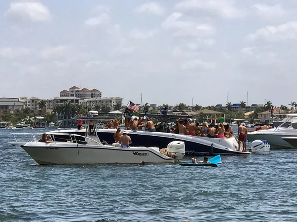 Lauderdale Florida May 2019 People Crowd Boat Party Celebrate Memorial — Stock Photo, Image