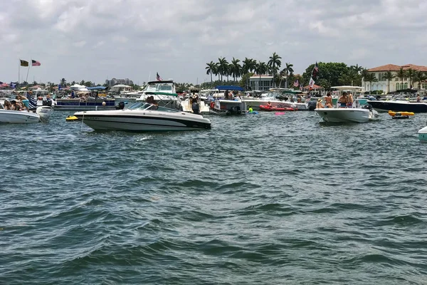 Lauderdale Florida Μαΐου 2019 Σκάφη Πακετάρουν Τις Πλωτές Οδούς Καθώς — Φωτογραφία Αρχείου