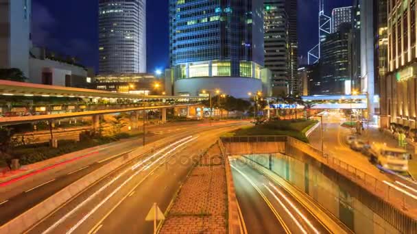 Hong Kong natt trafik stadsbilden 4k tidsfördröjning (zooma ut) — Stockvideo