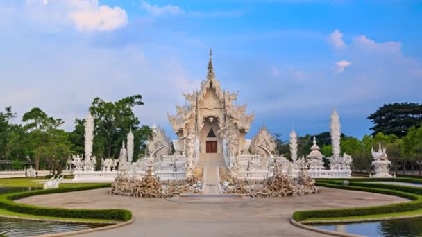 Wat Rong Khun Bella Tempio Bianco Punto Riferimento Viaggio Luogo — Video Stock