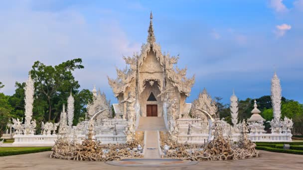Wat Rong Khun Hermoso Templo Blanco Lugares Interés Viaje Chiang — Vídeo de stock