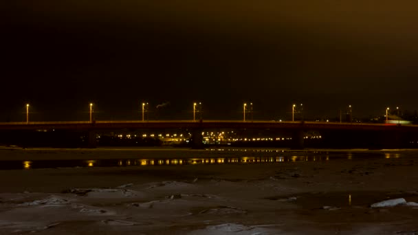 Ponte sul fiume Neris a Kaunas — Video Stock