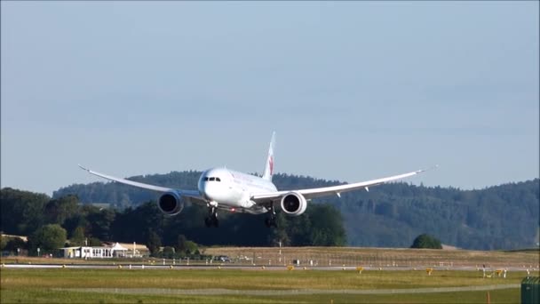 Air Canada Boeing 787 je přistání na Zurich — Stock video